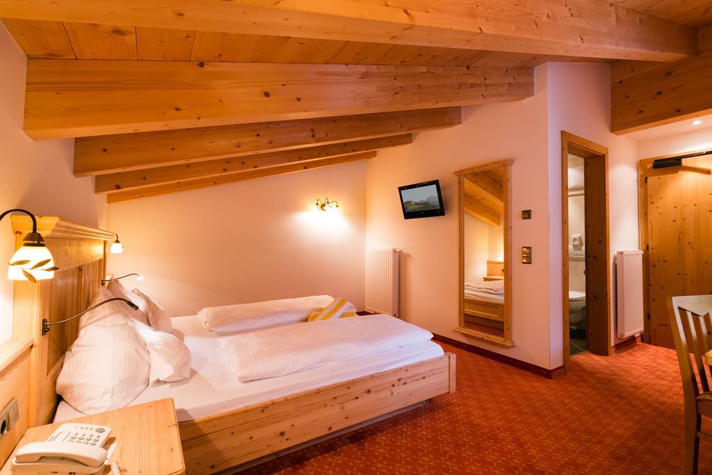 Hotel Schneeberg Family Spa Resort Ridanna Ruang foto
