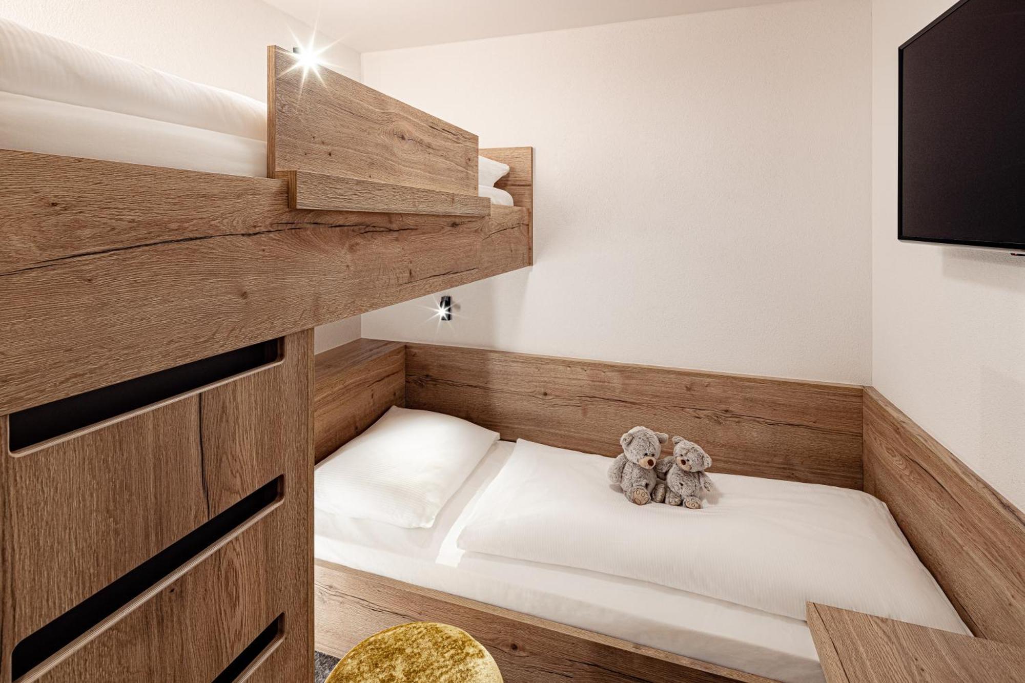 Hotel Schneeberg Family Spa Resort Ridanna Bagian luar foto