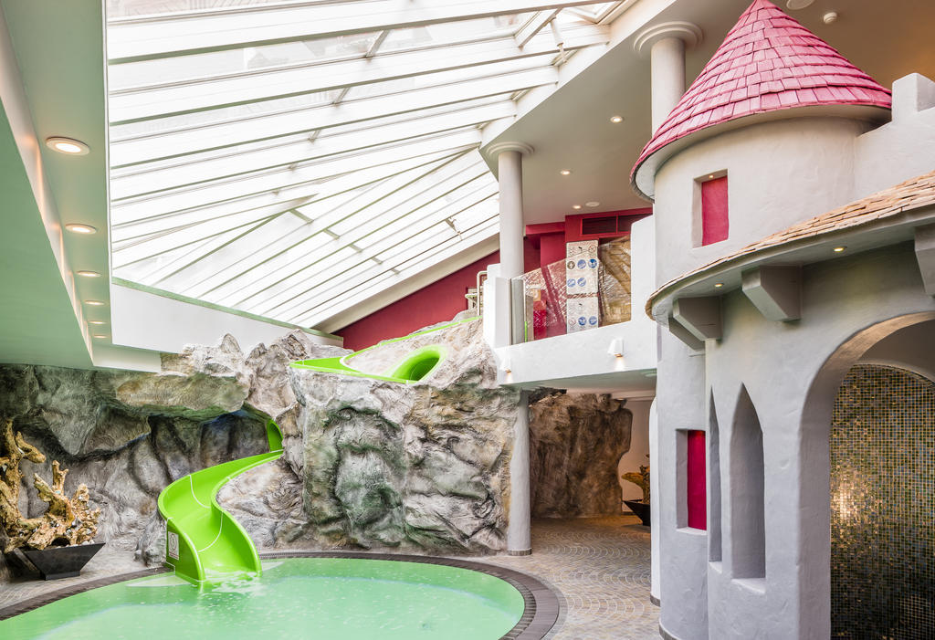 Hotel Schneeberg Family Spa Resort Ridanna Bagian luar foto