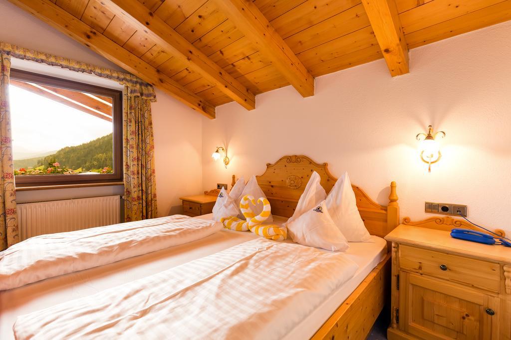 Hotel Schneeberg Family Spa Resort Ridanna Bagian luar foto