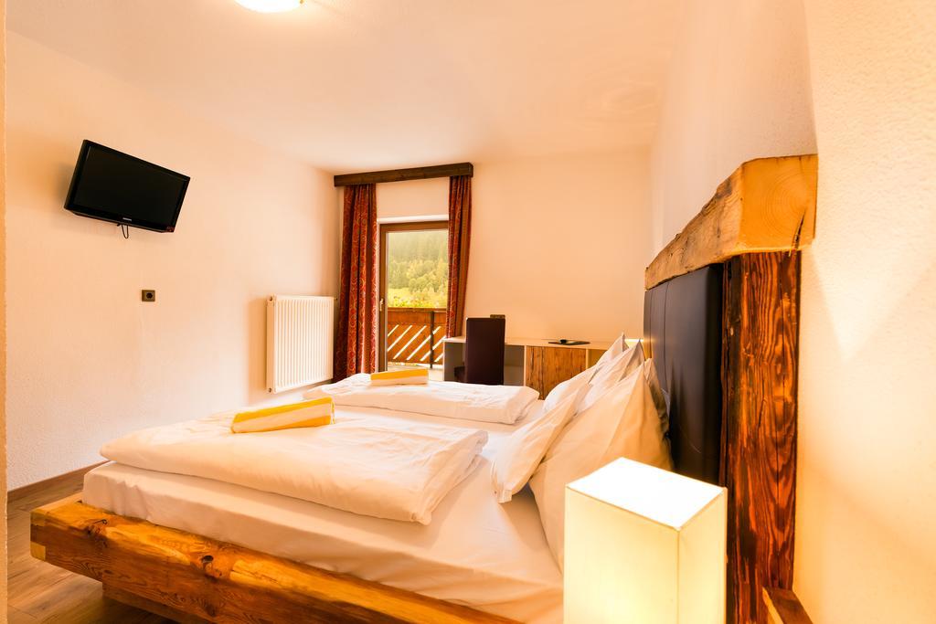 Hotel Schneeberg Family Spa Resort Ridanna Bagian luar foto