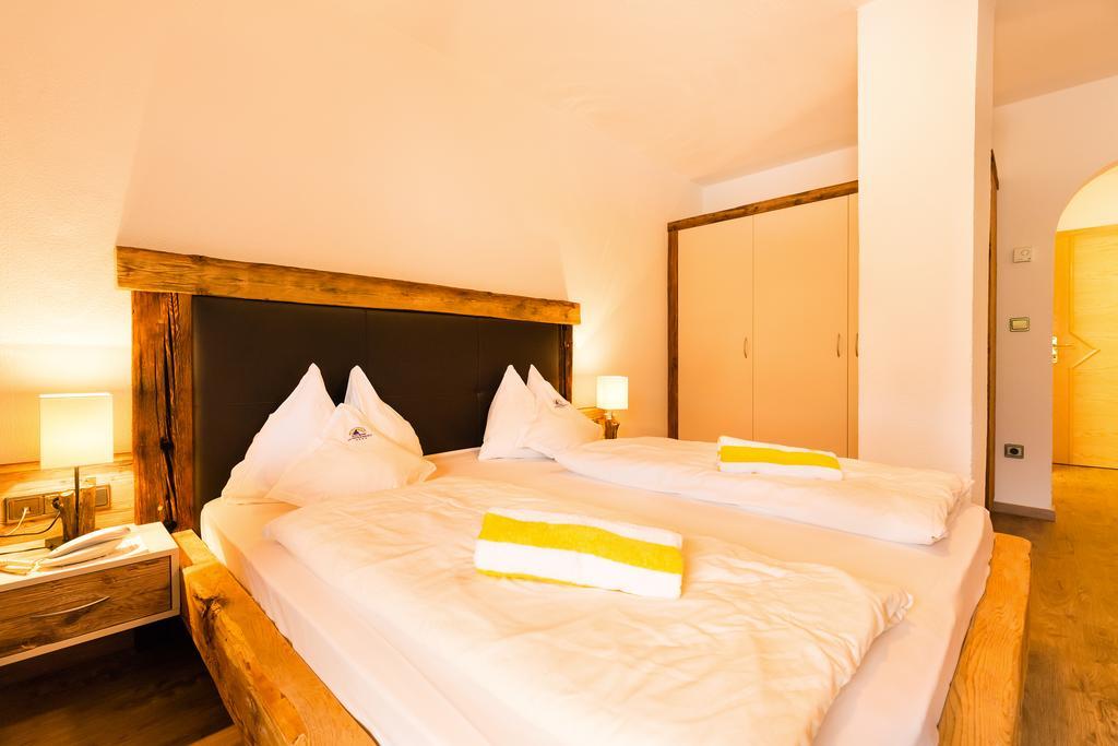 Hotel Schneeberg Family Spa Resort Ridanna Bagian luar foto