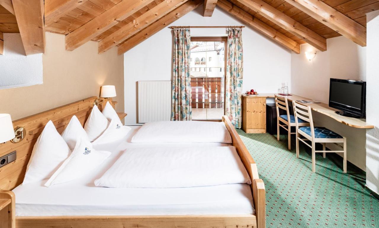 Hotel Schneeberg Family Spa Resort Ridanna Bagian luar foto